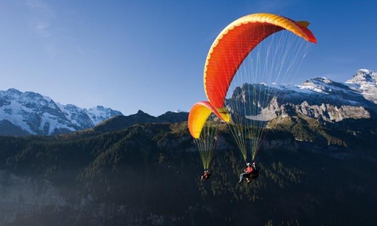 ausflug_paragliding_interlaken_750.jpg